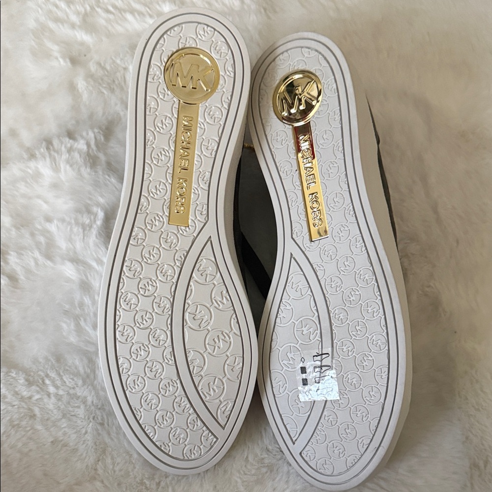 MICHAEL KORS Leather Sneaker - Picture 2 of 4